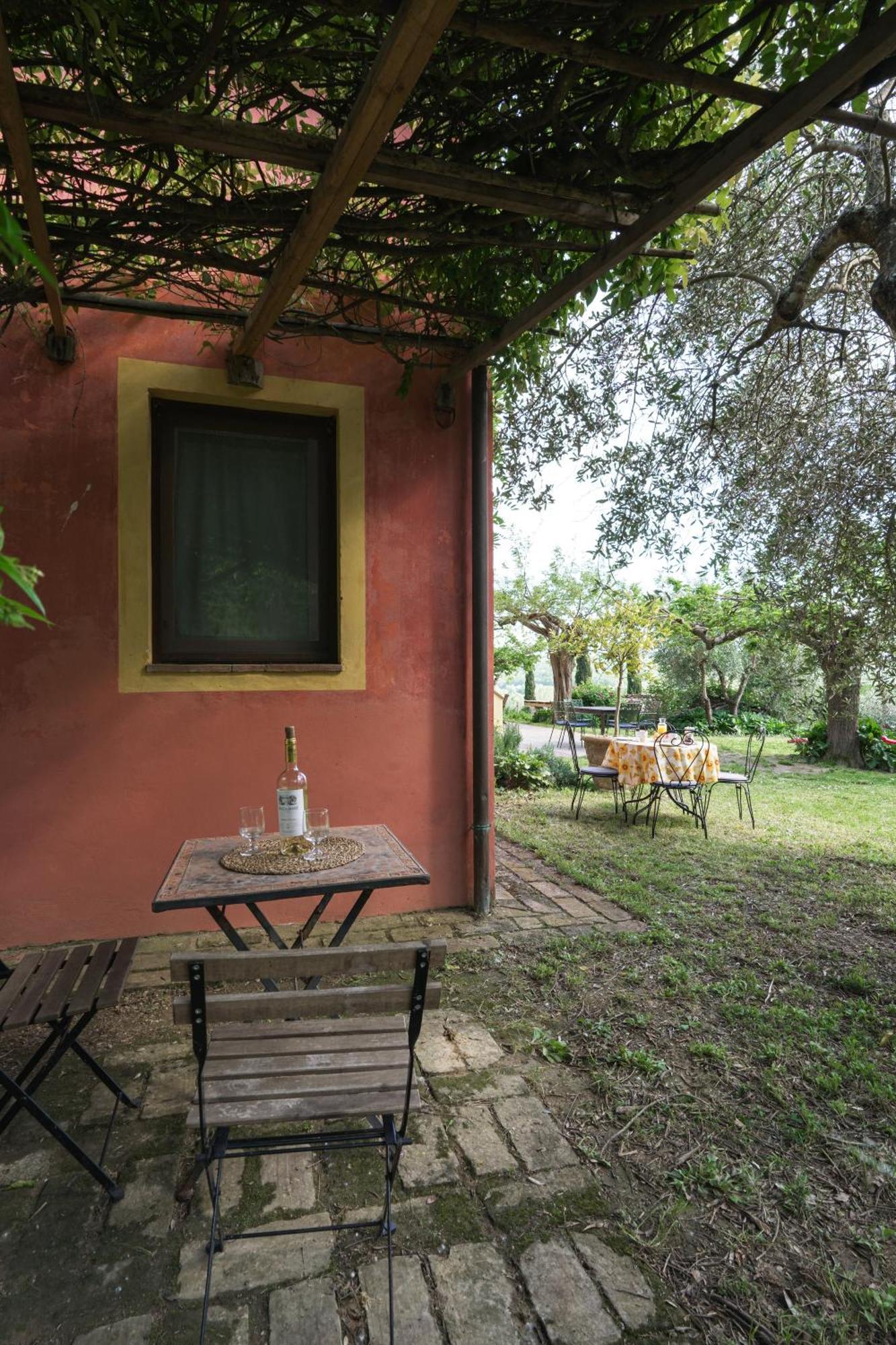 Agriturismo La Ca'Solare Palaia Exterior foto
